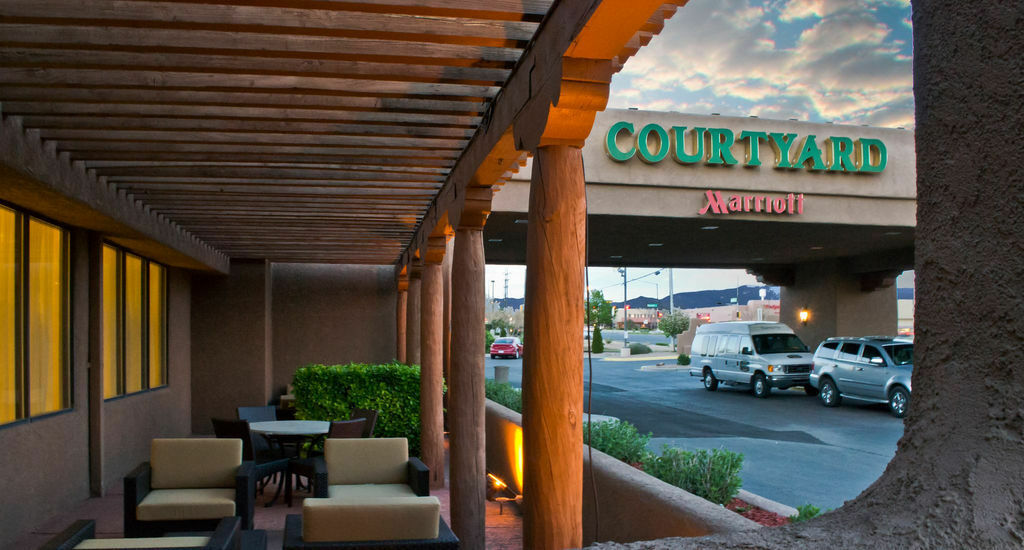 Courtyard Santa Fe Hotel Exterior photo